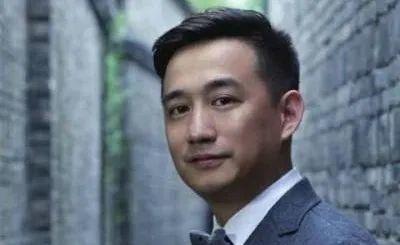 娱乐君吃瓜黄磊是谁啊视频